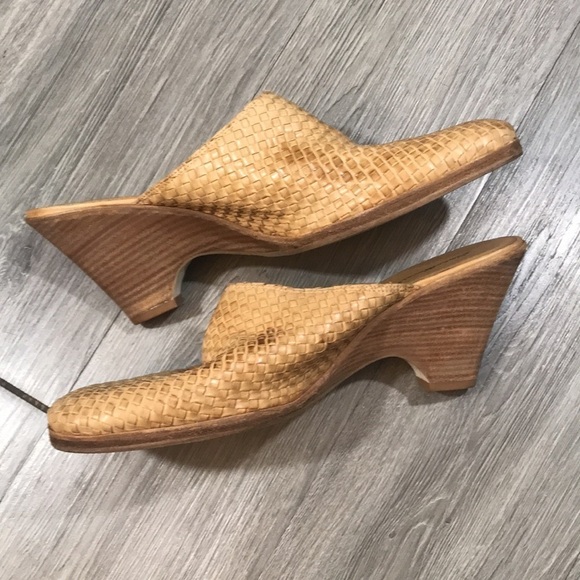 Eddie Bauer Braided Leather Wedge Natural Leather Mules size 12M - Picture 7 of 10